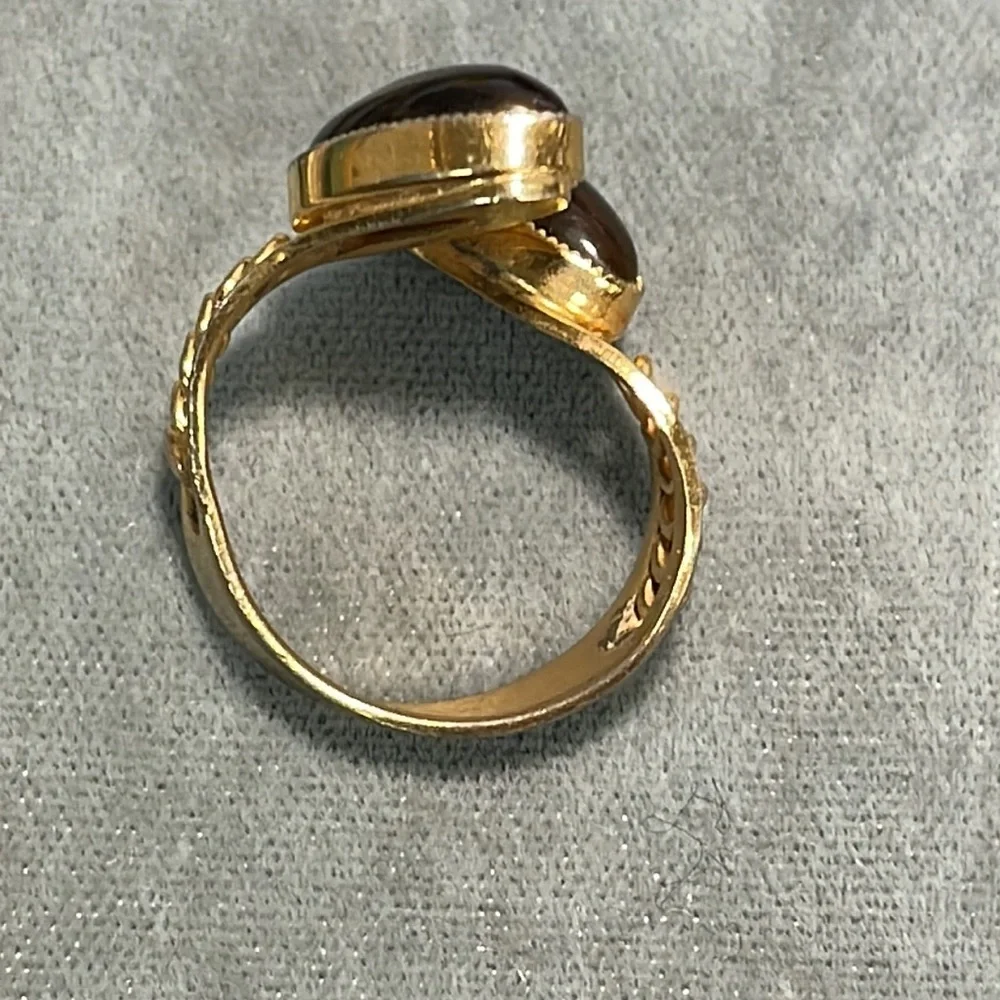 Beautiful Gold Filled Tigers Eye Cabochon Moi-et-Toi -Signed Artisan ring - Picture 3 of 6